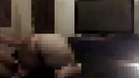 زن کاملاً در خدمت مر ...