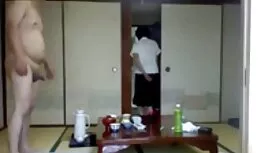 شخص بلوند مقعد عکس ه ...